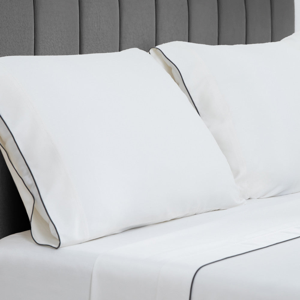 Resort Bamboo Pillowcase Set by Cariloha — White/Navy Merrow Edge