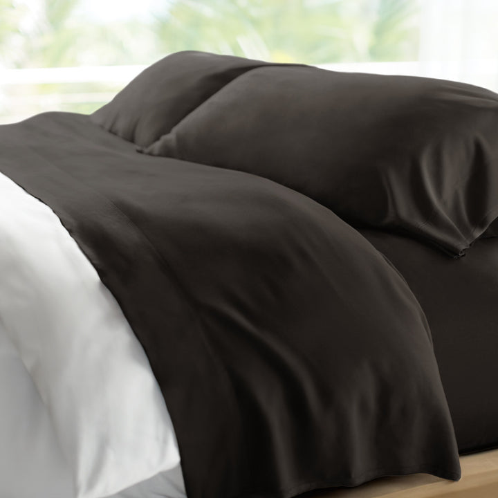 Retreat Bamboo Sheets by Cariloha — Black Sand
