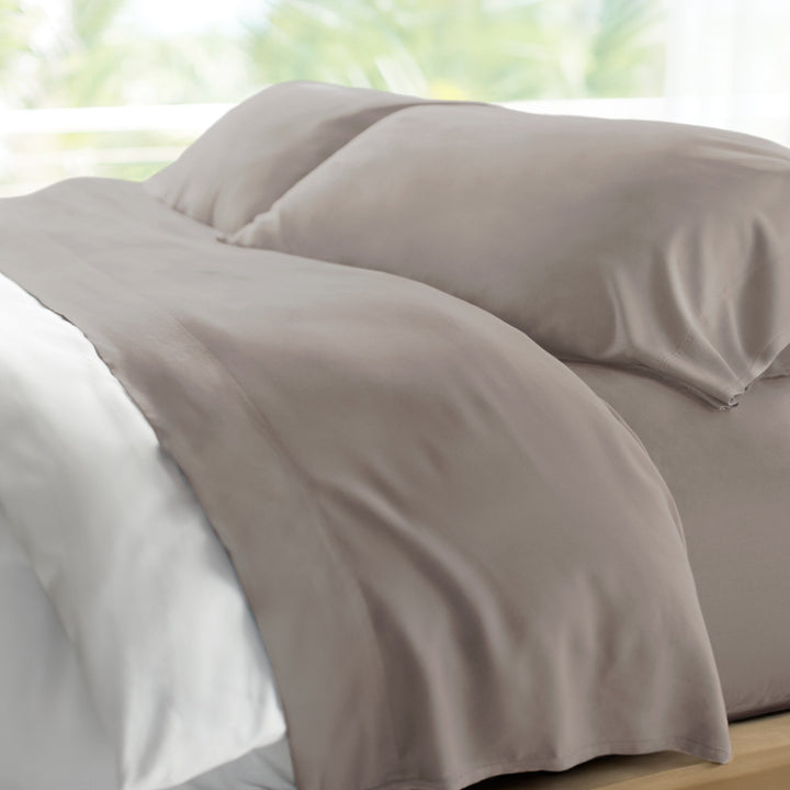 Retreat Bamboo Sheets by Cariloha — Coastal Gray