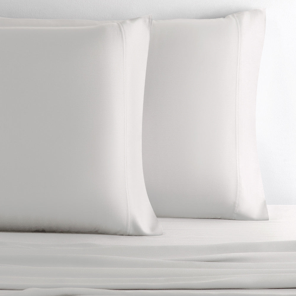 Retreat Bamboo Pillowcase Set by Cariloha — White